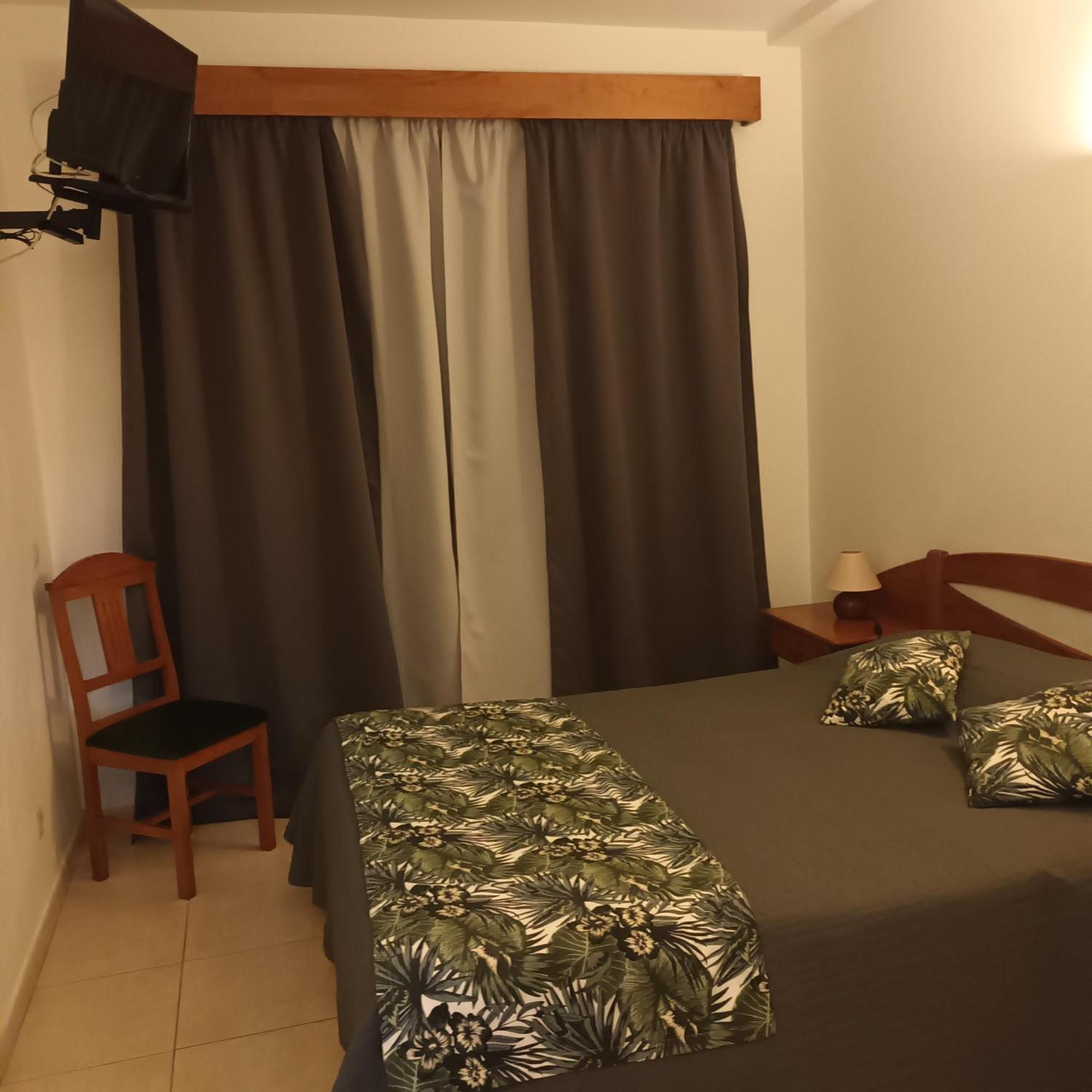 Hospedaria Descansa Pernas Моншики Экстерьер фото